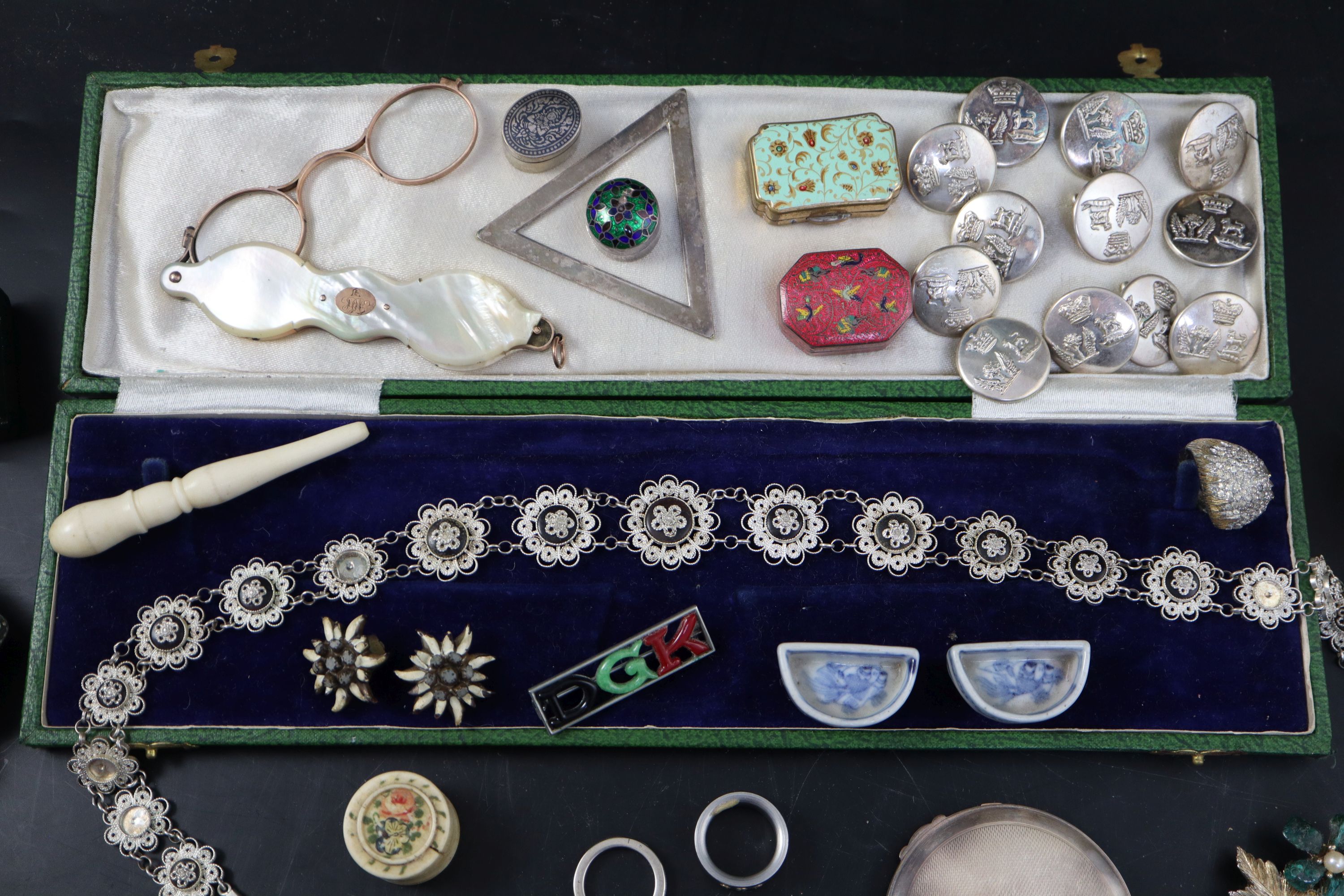 A collection of assorted costume jewellery